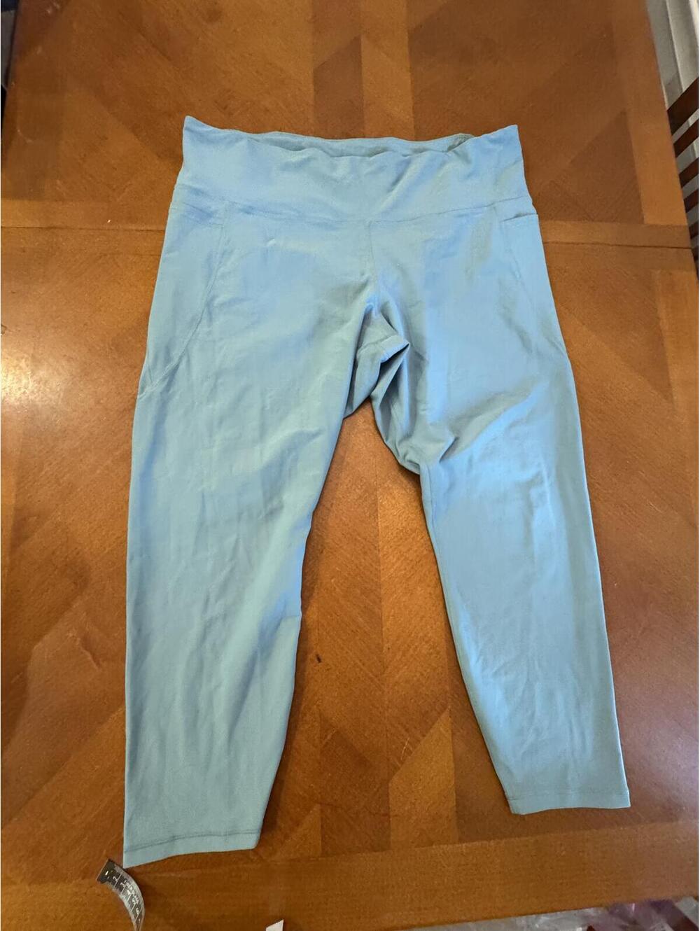 Old Navy Active Light Blue Leggings Plus Size 3XL 4-110